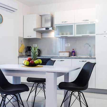 Petra Modern Apartment With Free Parking And Bbq Ζαντάρ Εξωτερικό φωτογραφία