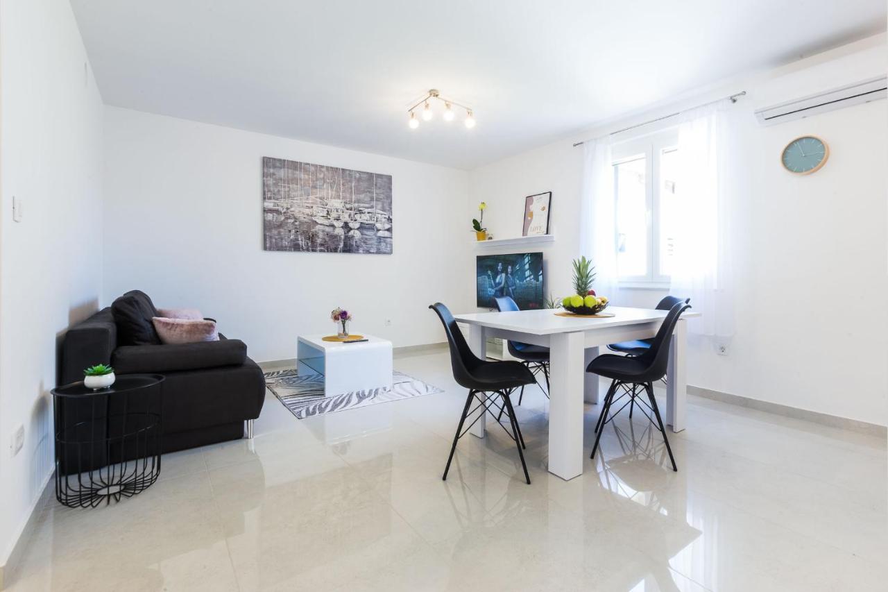 Petra Modern Apartment With Free Parking And Bbq Ζαντάρ Εξωτερικό φωτογραφία