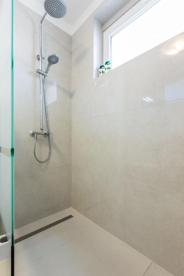 Petra Modern Apartment With Free Parking And Bbq Ζαντάρ Εξωτερικό φωτογραφία