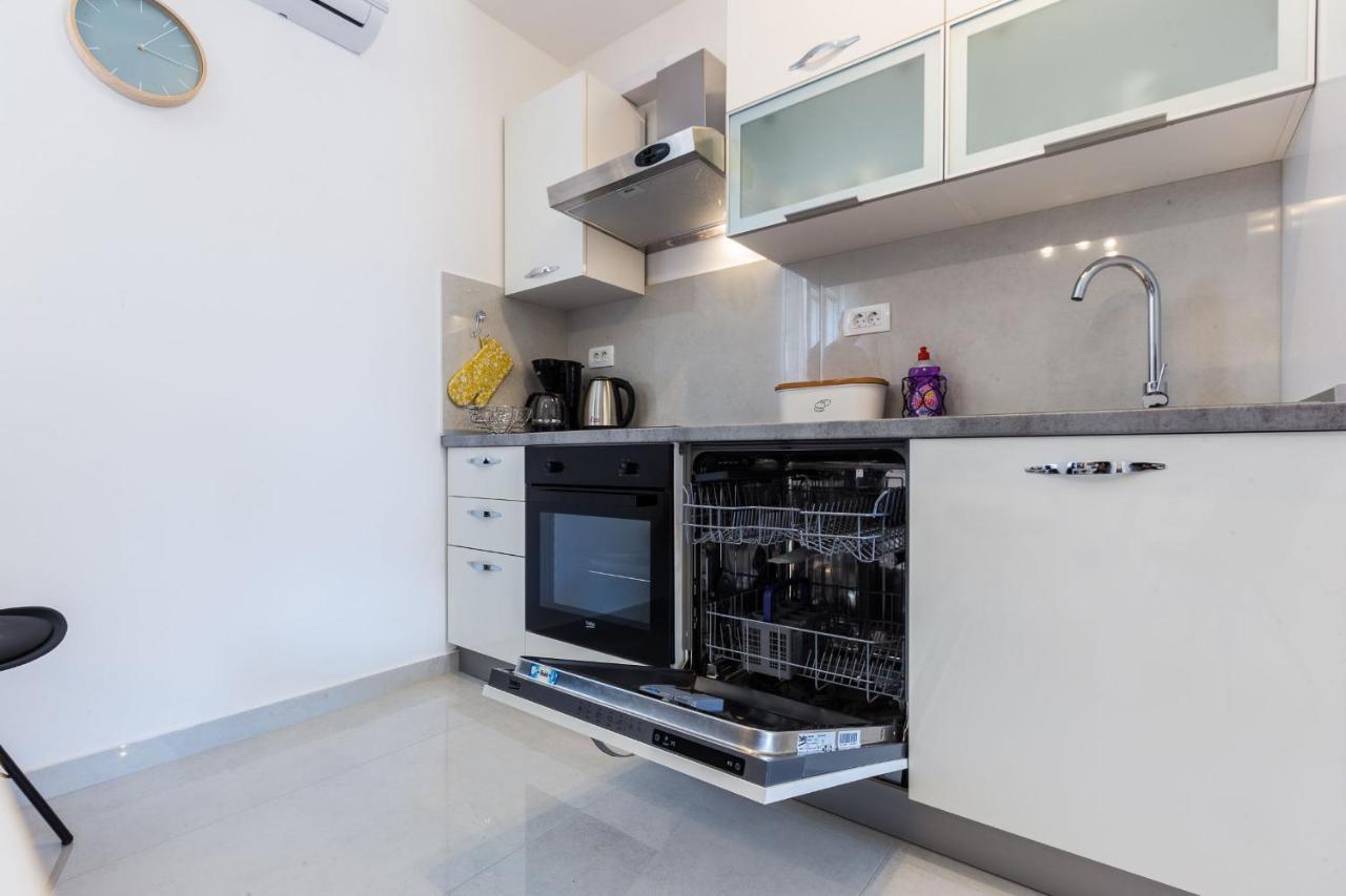 Petra Modern Apartment With Free Parking And Bbq Ζαντάρ Εξωτερικό φωτογραφία