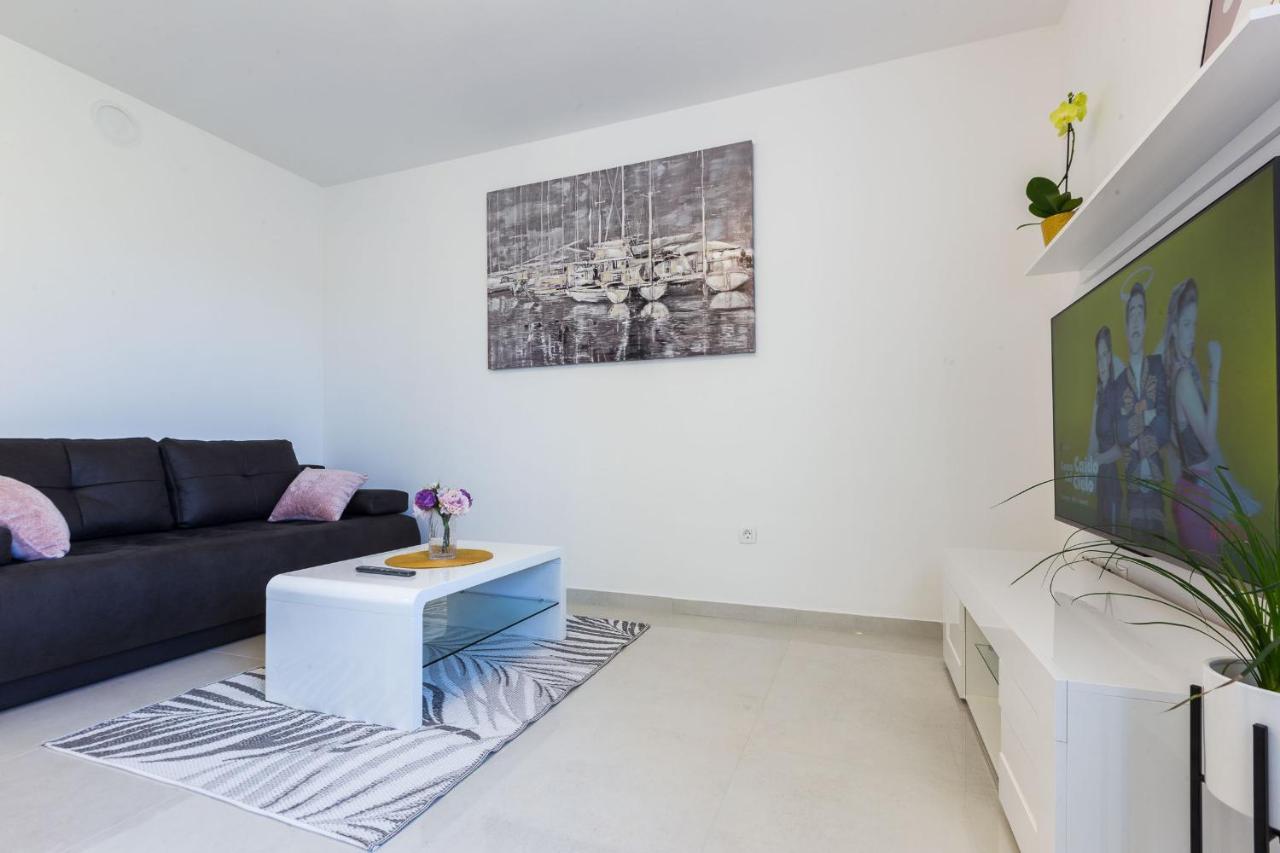 Petra Modern Apartment With Free Parking And Bbq Ζαντάρ Εξωτερικό φωτογραφία