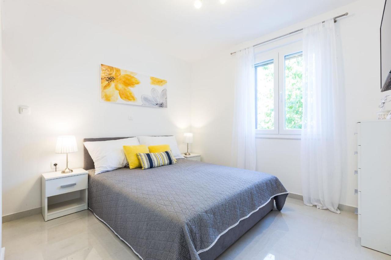 Petra Modern Apartment With Free Parking And Bbq Ζαντάρ Εξωτερικό φωτογραφία