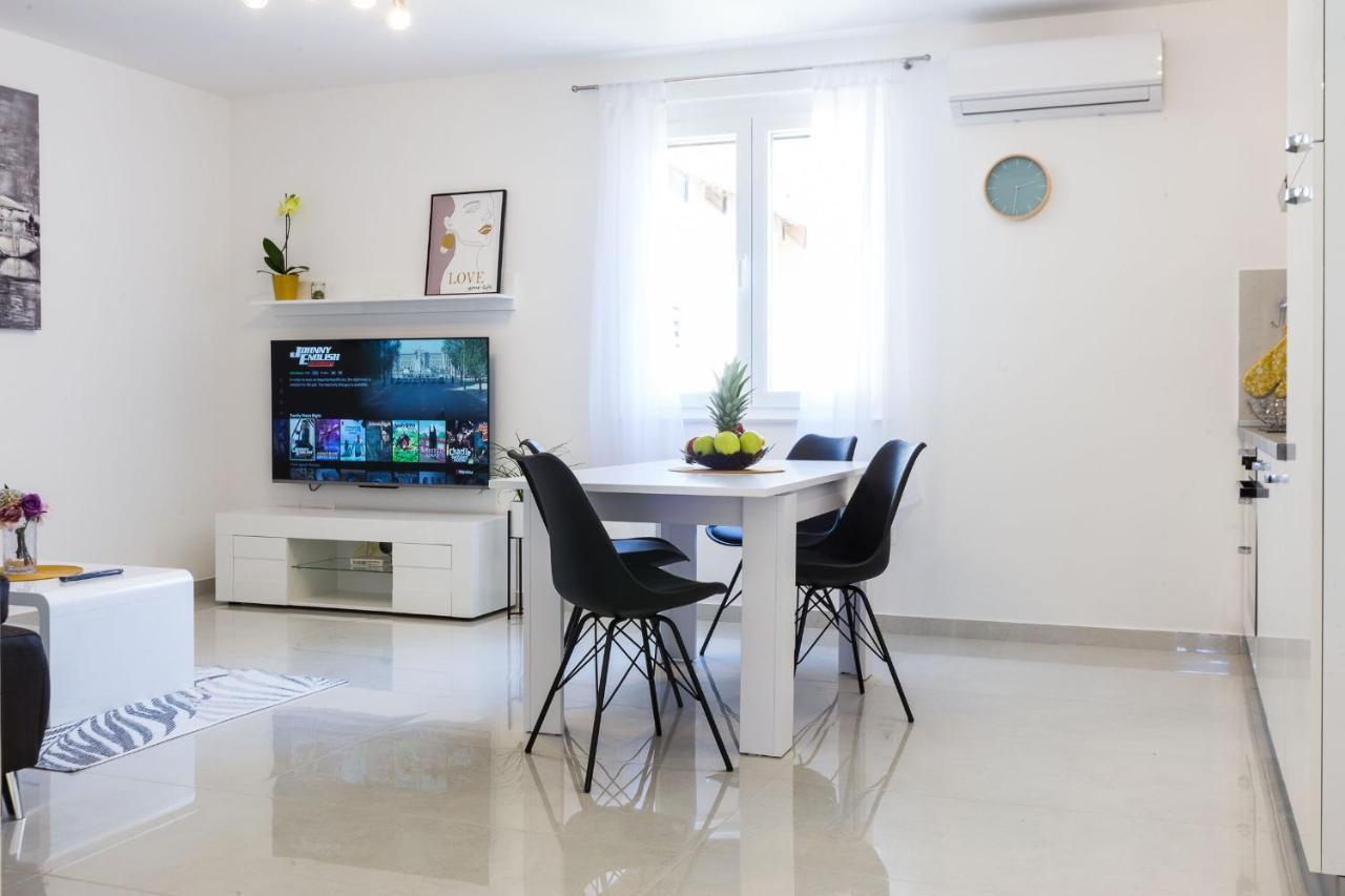 Petra Modern Apartment With Free Parking And Bbq Ζαντάρ Εξωτερικό φωτογραφία