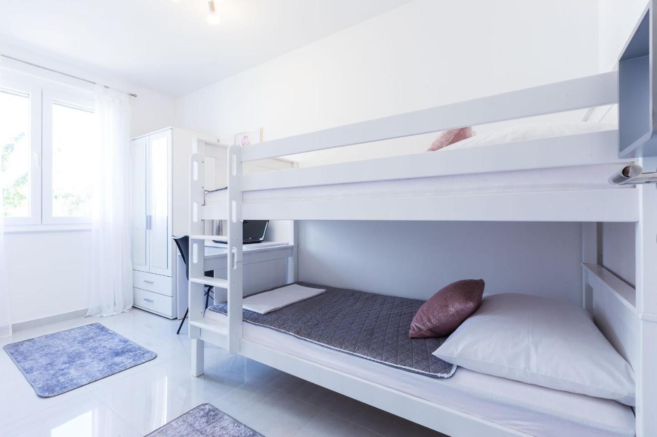Petra Modern Apartment With Free Parking And Bbq Ζαντάρ Εξωτερικό φωτογραφία