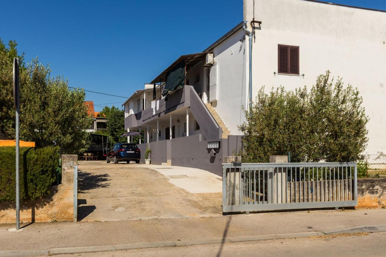 Petra Modern Apartment With Free Parking And Bbq Ζαντάρ Εξωτερικό φωτογραφία